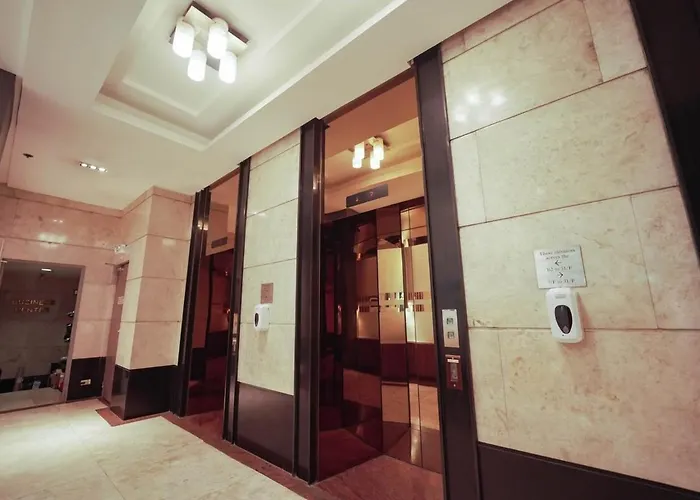 New! Modern In Greenbelt Makati With Pool & Gym
