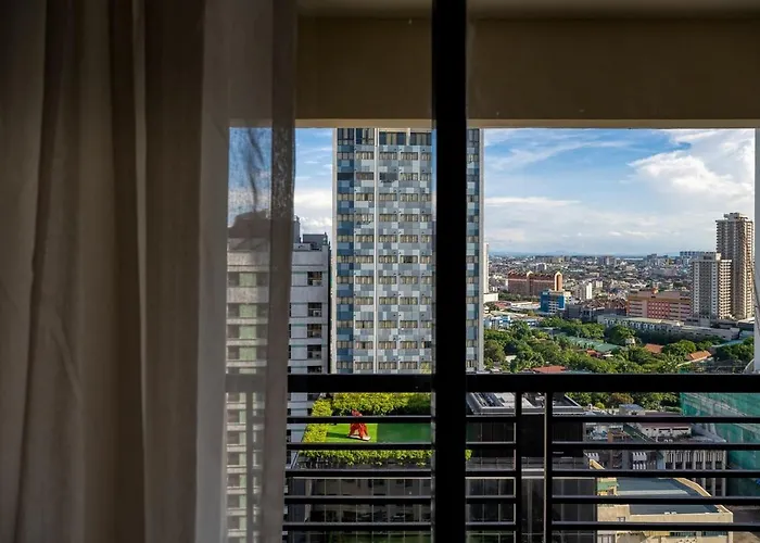 New! Modern In Greenbelt Makati With Pool & Gym *