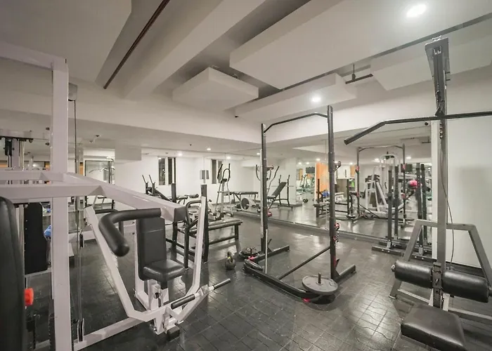 New! Modern In Greenbelt Makati With Pool & Gym